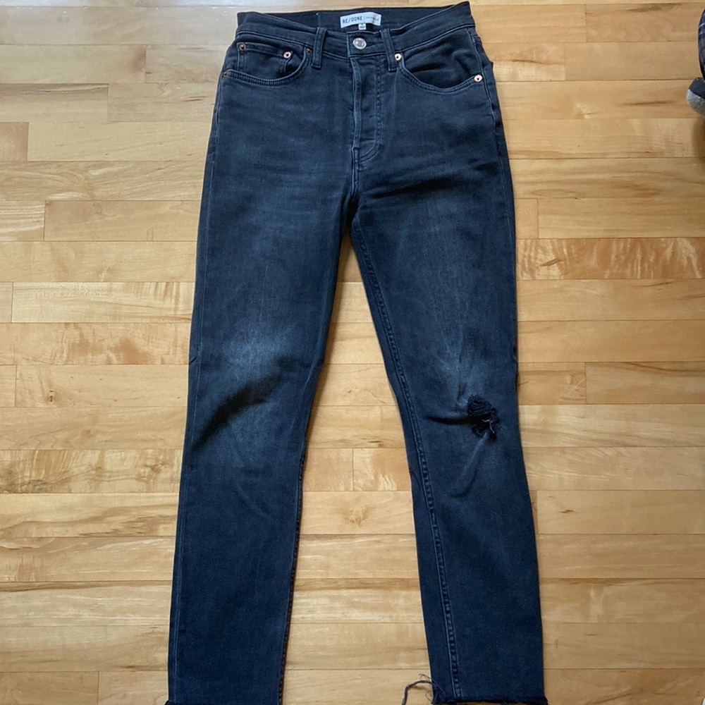 Re/Done Black Skinny Jeans with Distressed Knee